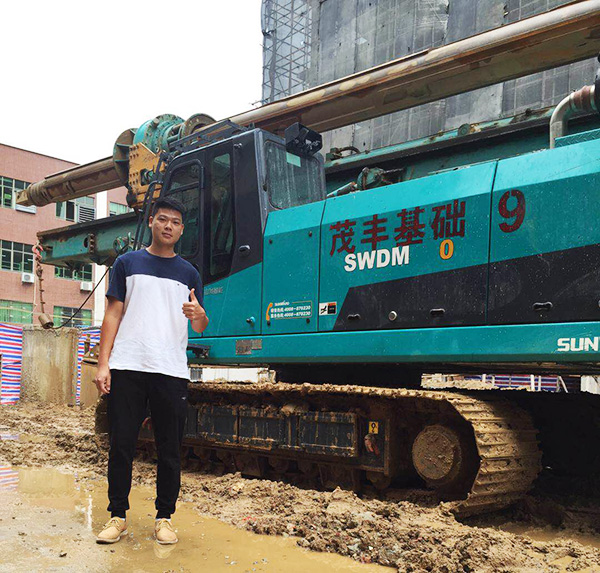 我叫阿忠，忠于事业，也忠于xingkong星空平台（中国）集团智能旋挖钻机