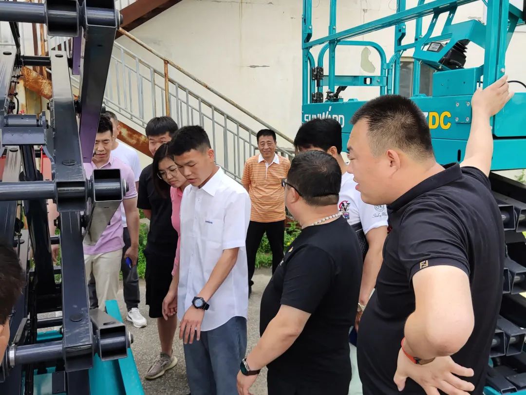 同梦同行 借势腾飞——辽宁宏信&xingkong星空平台（中国）集团智能举办主题庆典活动