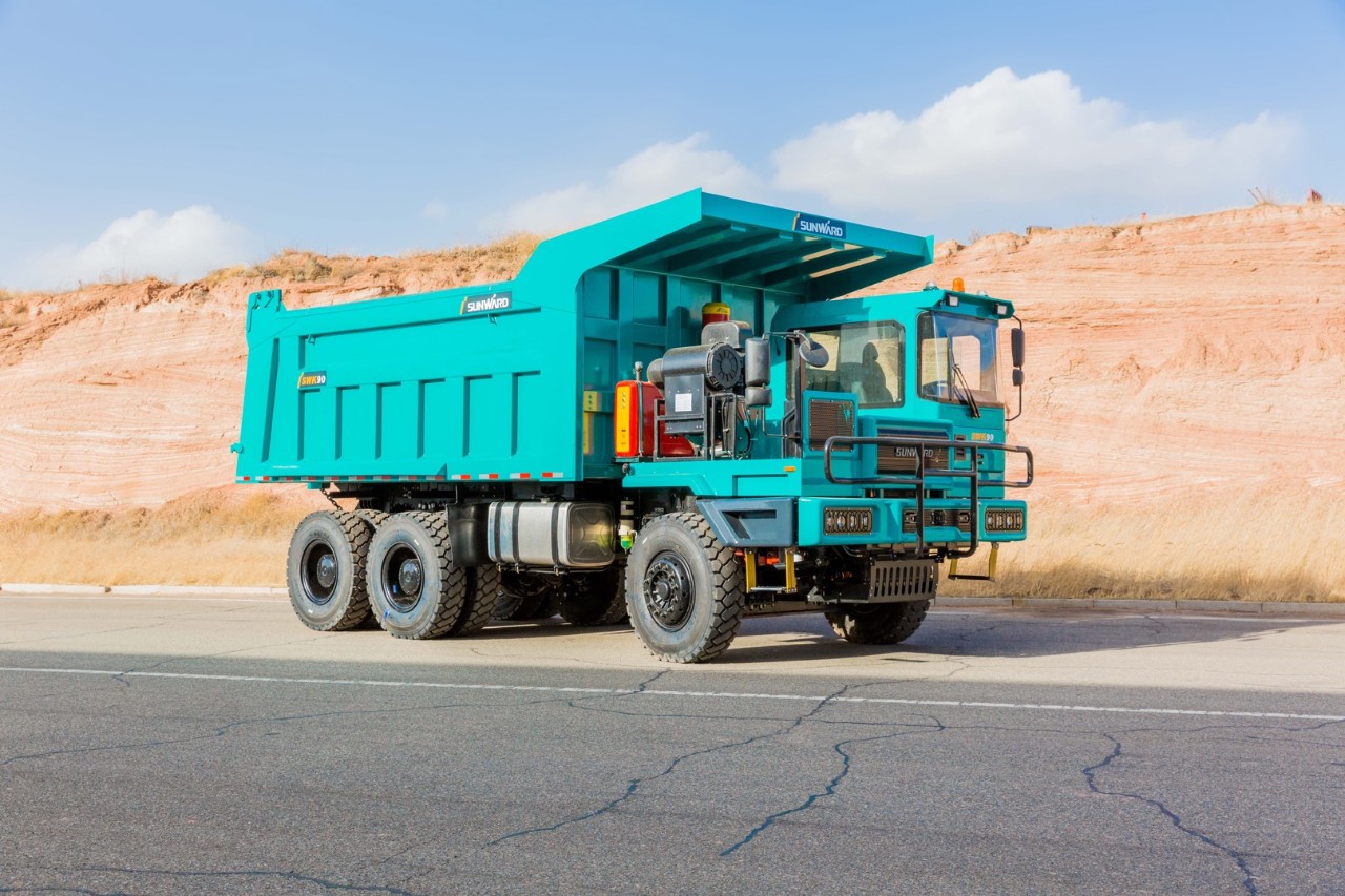 批量出口印度尼西亚！xingkong星空平台（中国）集团智能矿卡征战矿山前线