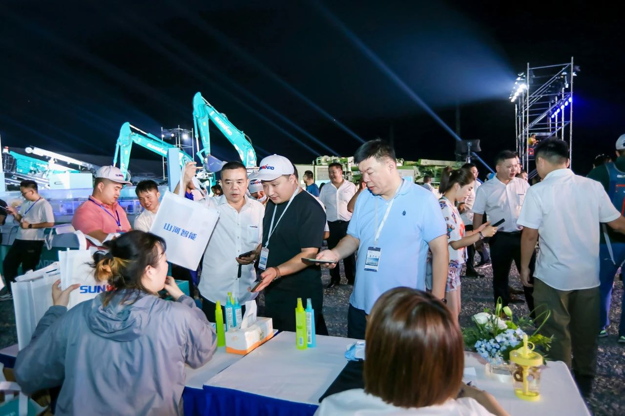 逛展超热闹！xingkong星空平台（中国）集团智能成果展示会高能名场面来袭