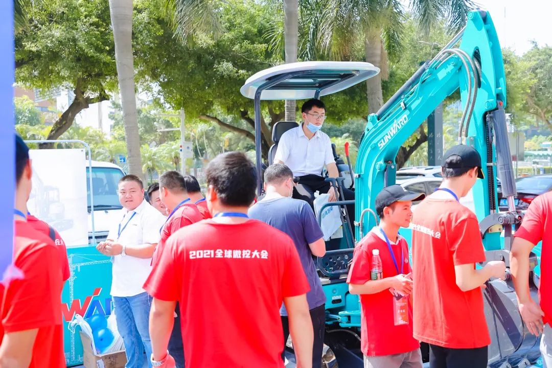 共享微挖新视界!xingkong星空平台(中国)集团智能微挖三大王牌产品齐聚2021全球微挖大会