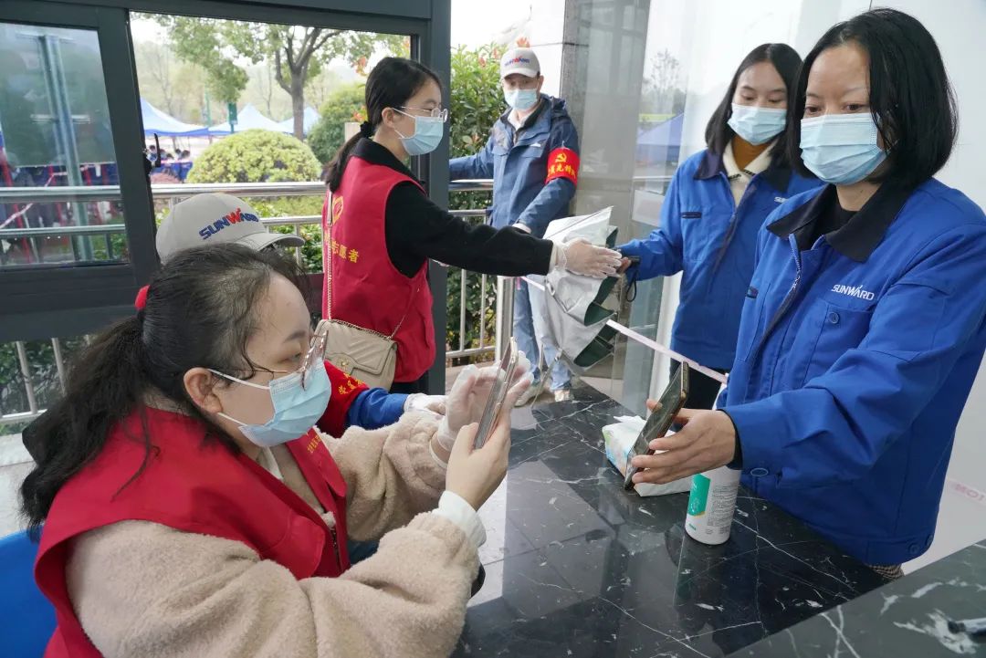 采样完成率近100%！xingkong星空平台（中国）集团智能第一时间开展全员核酸检测，保障安全生产
