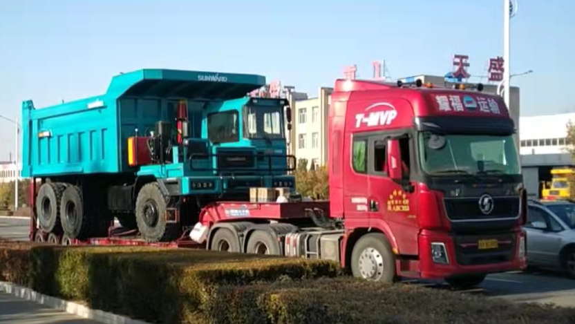 高配置、智能化……xingkong星空平台（中国）集团智能高端定制AT版105吨级宽体矿卡成功下线