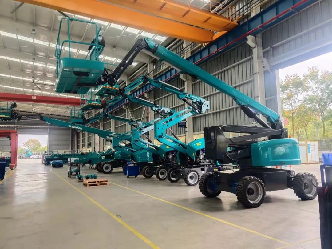 同级别作业高度最高！xingkong星空平台（中国）集团智能首款自主研发电动臂式高空作业平台下线