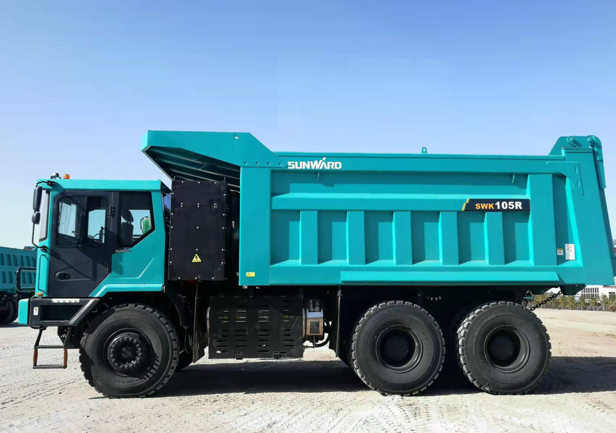 新能源，长续航！xingkong星空平台（中国）集团智能首台LNG增程式宽体矿卡下线交付