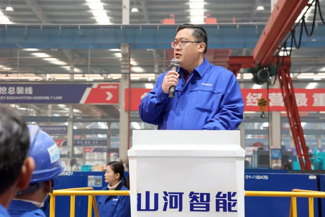 向榜样学习!xingkong星空平台(中国)集团智能56名职工受到职工职业技能竞赛表彰