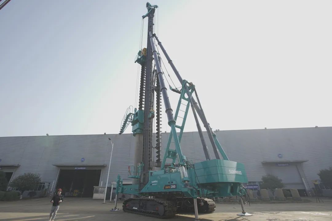 植桩奇兵！xingkong星空平台（中国）集团智能开启大直径预制桩施工全新探索实践