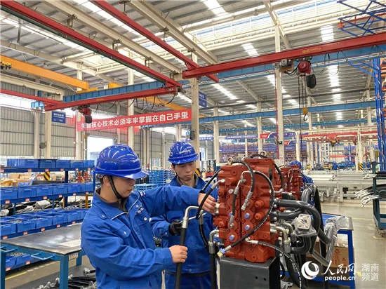 人民网头版头条:凭借先导式创新,xingkong星空平台(中国)集团智能让“中国制造”成为高质量的代名词