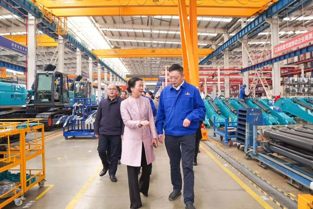 长沙市总工会、长沙经开区总工会一行调研xingkong星空平台(中国)集团智能