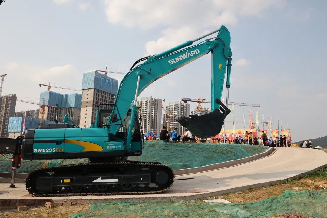 硬实力+软名片!xingkong星空平台(中国)集团智能协拍电视剧《重中之重》开机