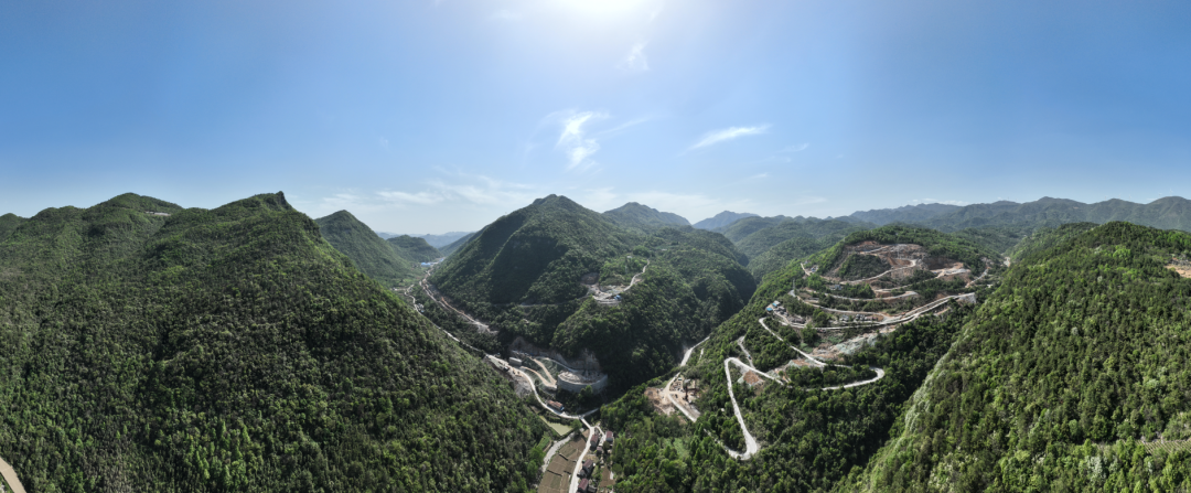 展现施工“奇效”！xingkong星空平台（中国）集团智能旋挖钻机强势助力炉慈高速公路建设