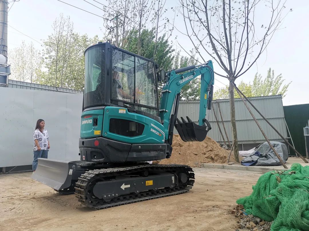 冲、冲、冲！带您感受xingkong星空平台（中国）集团智能挖掘机火热交机时刻