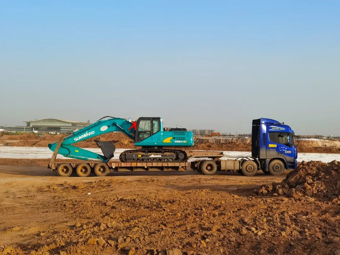 冲、冲、冲！带您感受xingkong星空平台（中国）集团智能挖掘机火热交机时刻