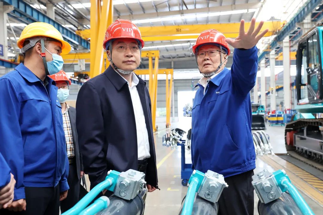 中铁二十局党委书记、董事长雷位冰带队拜访xingkong星空平台(中国)集团智能