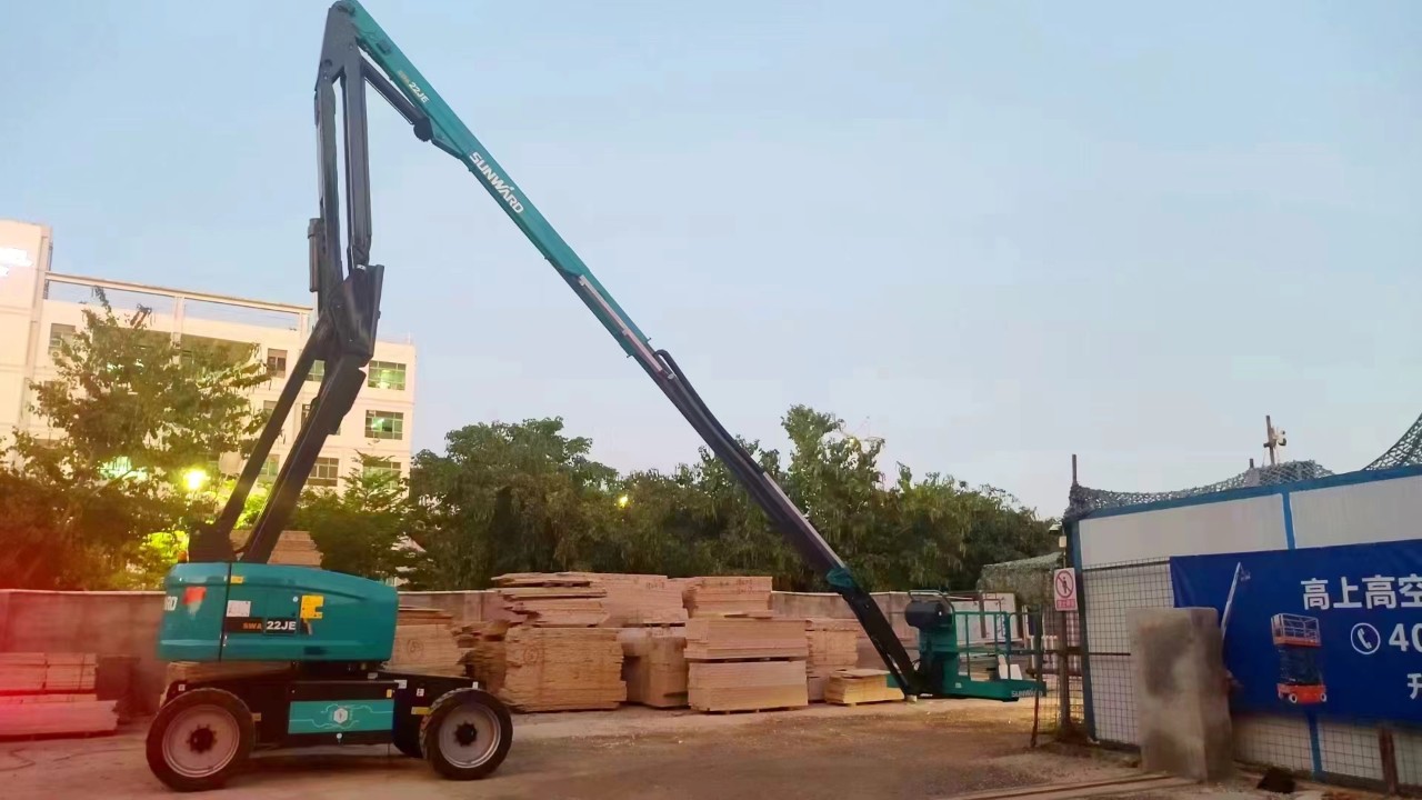 正式“上岗”!xingkong星空平台(中国)集团智能首台电动曲臂式高空作业平台入驻华南市场