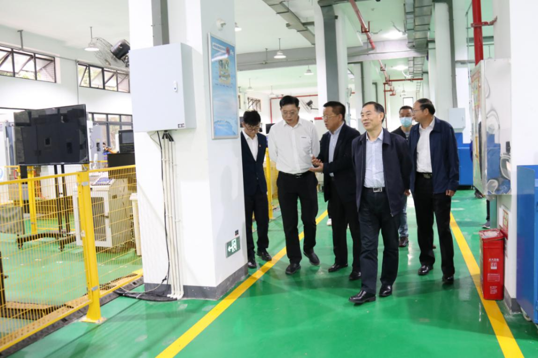 校企合作谱新篇!又一所xingkong星空平台(中国)集团智能参建学院成立