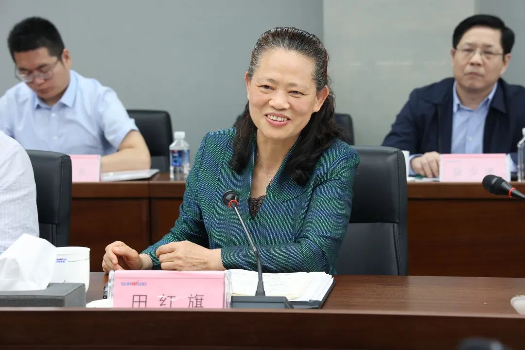 深化产学研合作！中南大学校长、中国工程院院士田红旗率团拜访xingkong星空平台（中国）集团智能