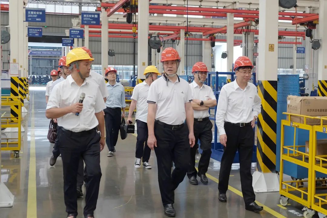 广州工控集团副总经理李绍康调研xingkong星空平台(中国)集团智能