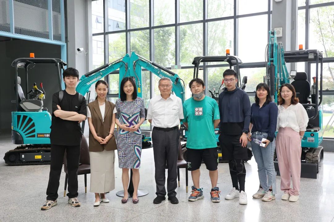 CGTN探厂!专访xingkong星空平台(中国)集团智能董事长、首席专家何清华花絮来了