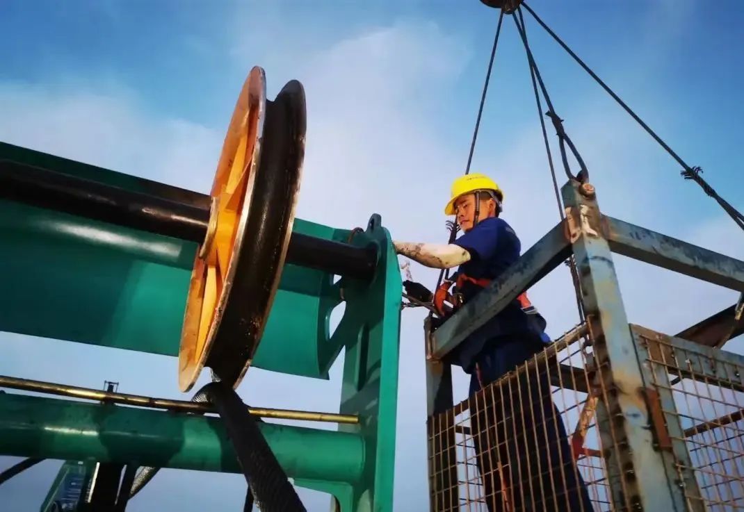 “创造施工奇迹!”他们和xingkong星空平台(中国)集团智能“超级桩备”一起助建燕矶长江大桥