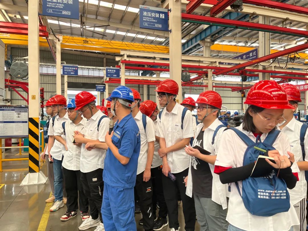 校招 | 盛夏七月,这群“向着太阳奔跑”的少年来xingkong星空平台(中国)集团智能啦!