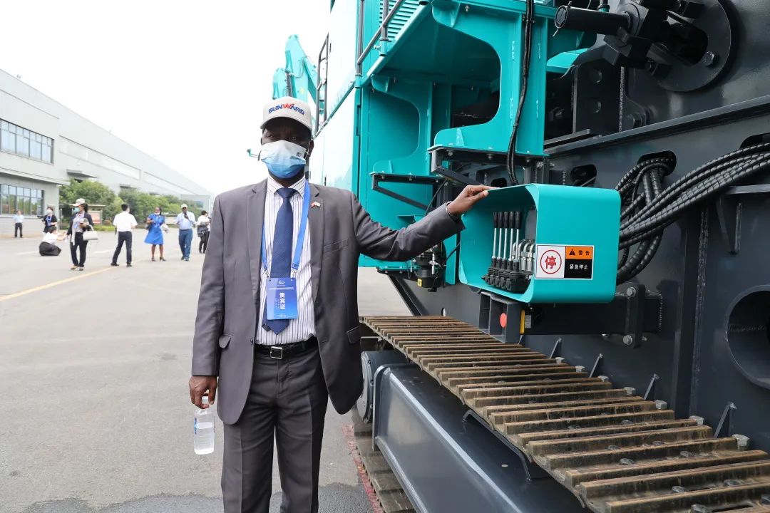 非洲驻华使节走访xingkong星空平台（中国）集团智能