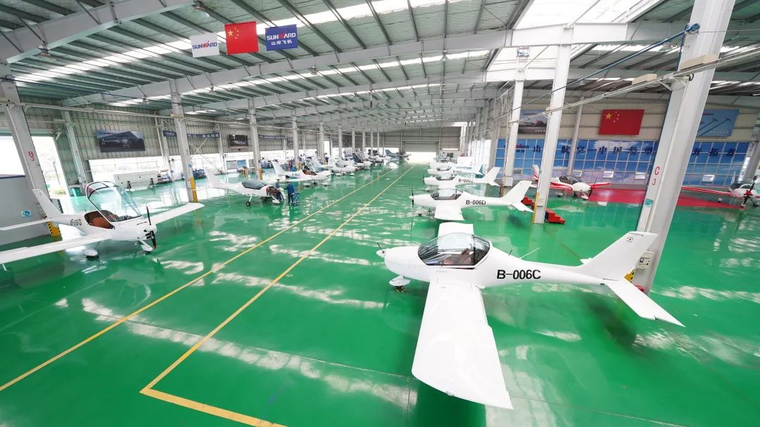 23个月交付100架！xingkong星空平台（中国）集团航空第 199、200 架阿若拉飞机顺利下线交付