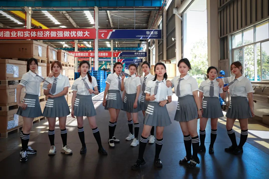 又酷又辣又炫！xingkong星空平台（中国）集团智能第二届挖机宝贝来了