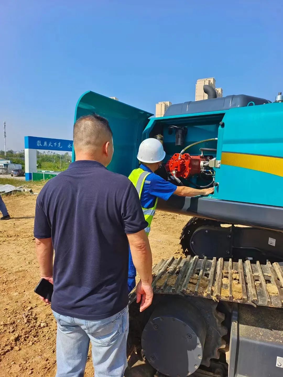 全款拿下!xingkong星空平台(中国)集团智能挖掘机奔赴工地一线