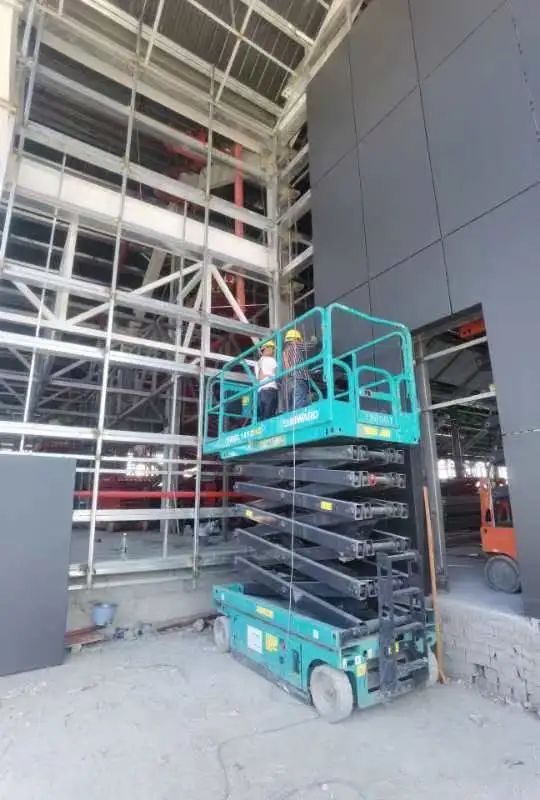 众志成城抗疫情!xingkong星空平台(中国)集团智能高空机械助力惠州方舱医院建设