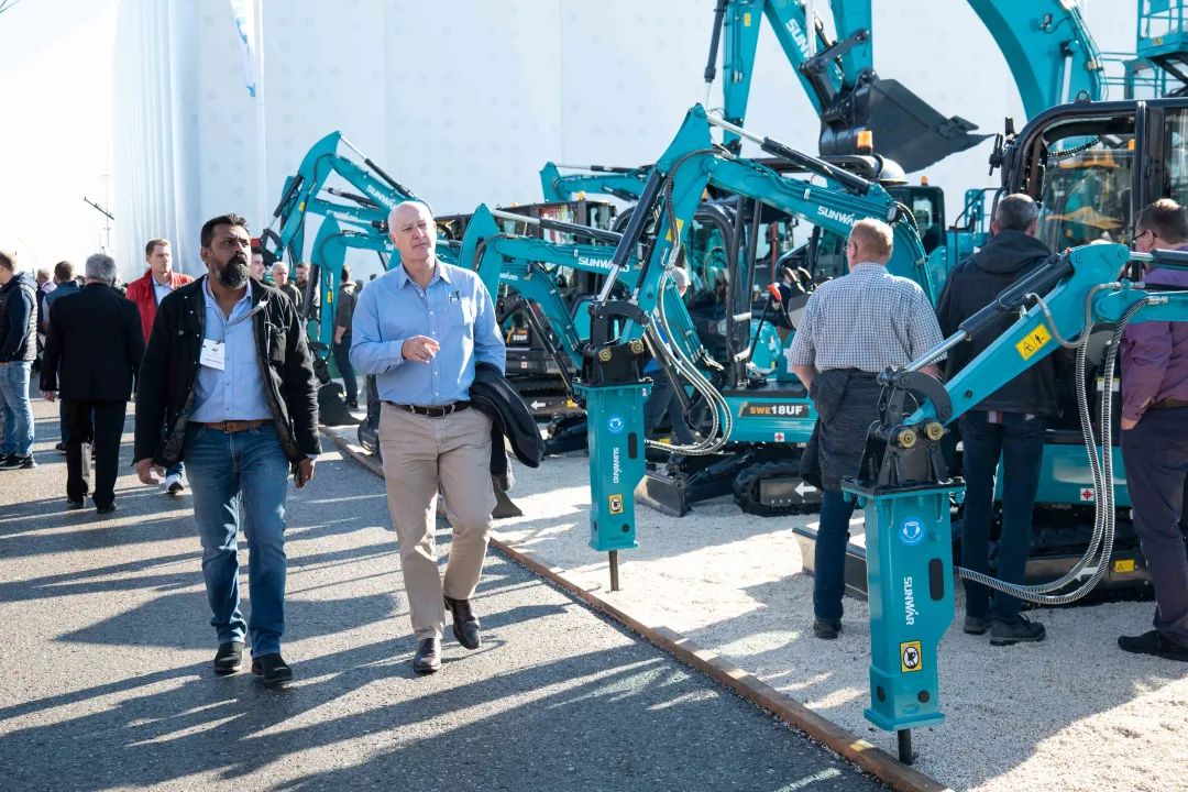 Bauma 2022 | 一组火热现场图带您重温xingkong星空平台(中国)集团智能德国宝马展之旅