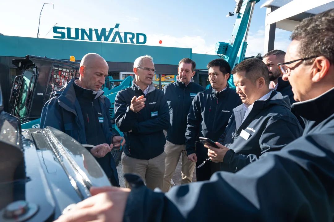 Bauma 2022 | 一组火热现场图带您重温xingkong星空平台(中国)集团智能德国宝马展之旅