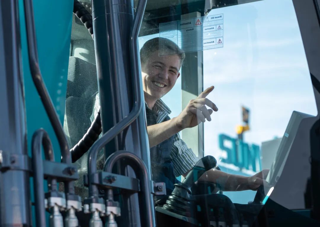 Bauma 2022 | 一组火热现场图带您重温xingkong星空平台(中国)集团智能德国宝马展之旅