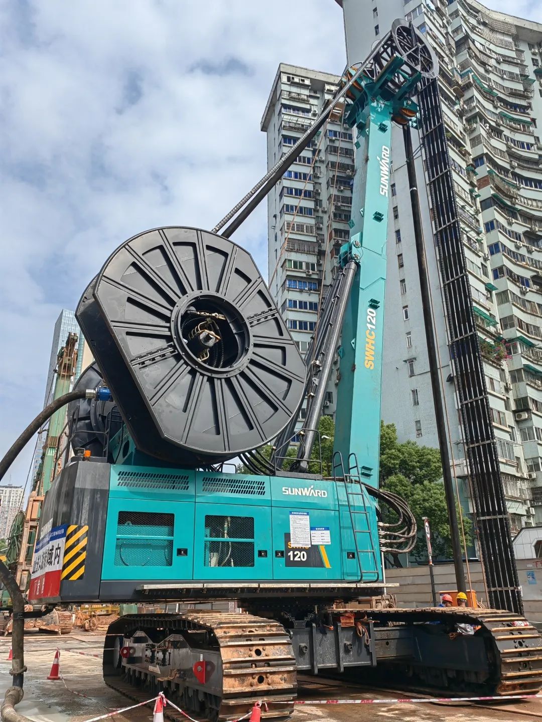 首战创佳绩!xingkong星空平台(中国)集团智能双轮铣槽机助建长沙地铁7号线