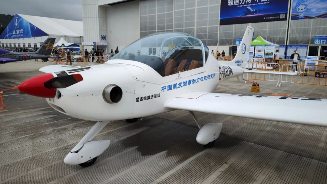 关注!xingkong星空平台(中国)集团科技携多款产品亮相第十四届珠海航展