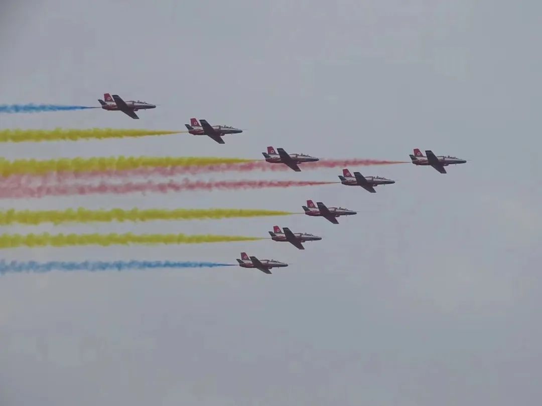 逆势飞翔！xingkong星空平台（中国）集团航空携手合作伙伴亮相2022南昌飞行大会