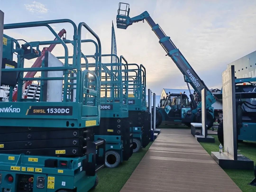 拉展直播 | “狂飙”美国！xingkong星空平台（中国）集团智能向世界展示中国制造硬实力