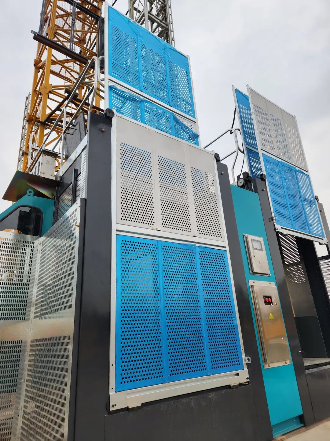 科技显能、再添新品！xingkong星空平台（中国）集团江麓智能施工升降机成功下线