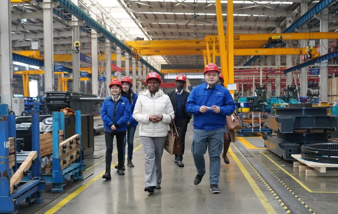 乌干达驻华大使到访xingkong星空平台（中国）集团智能