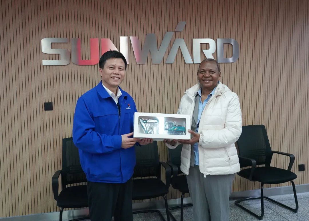 乌干达驻华大使到访xingkong星空平台（中国）集团智能