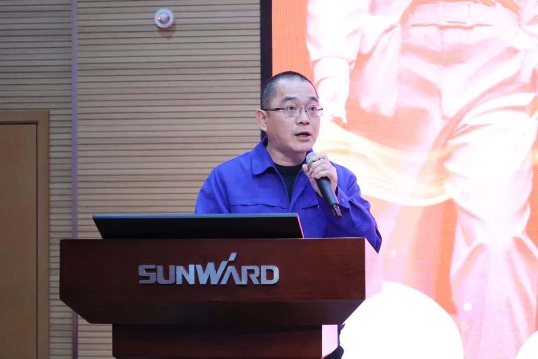 2023年“雷锋传人•长沙榜样”巡讲走进xingkong星空平台(中国)集团智能