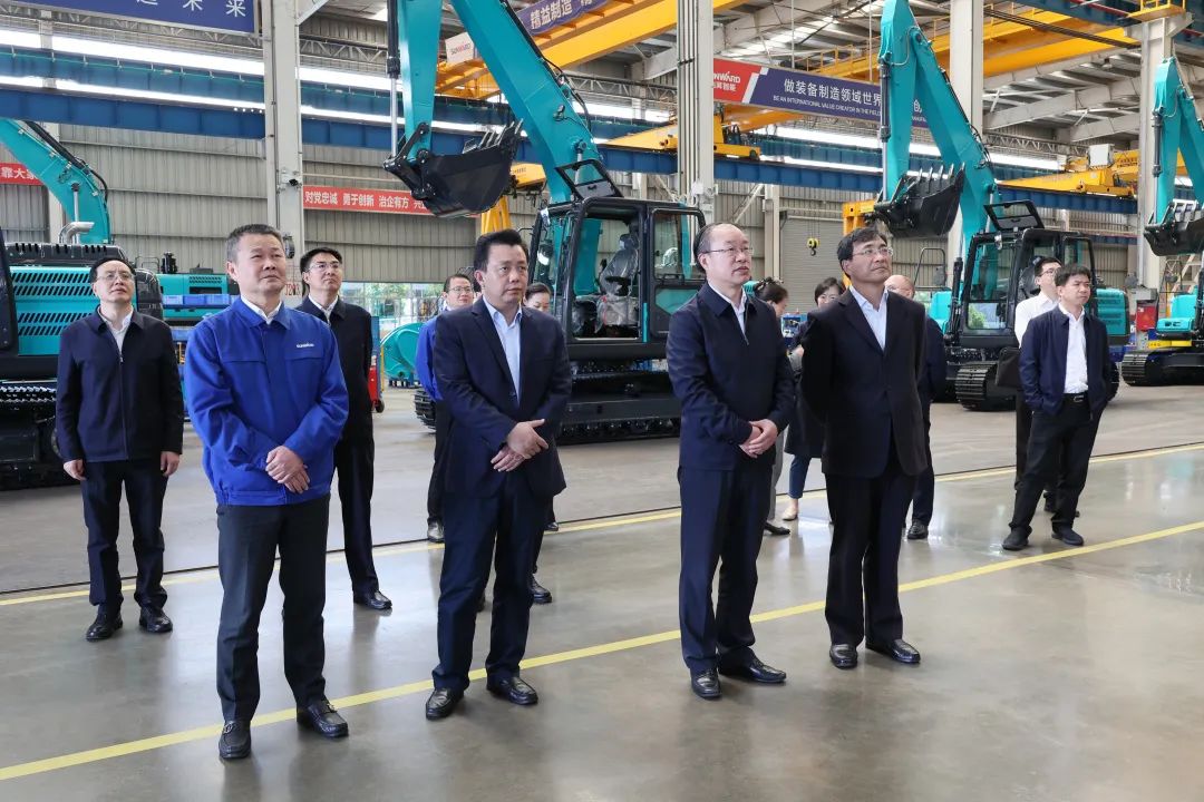 人社部党组成员、副部长俞家栋考察调研xingkong星空平台(中国)集团智能