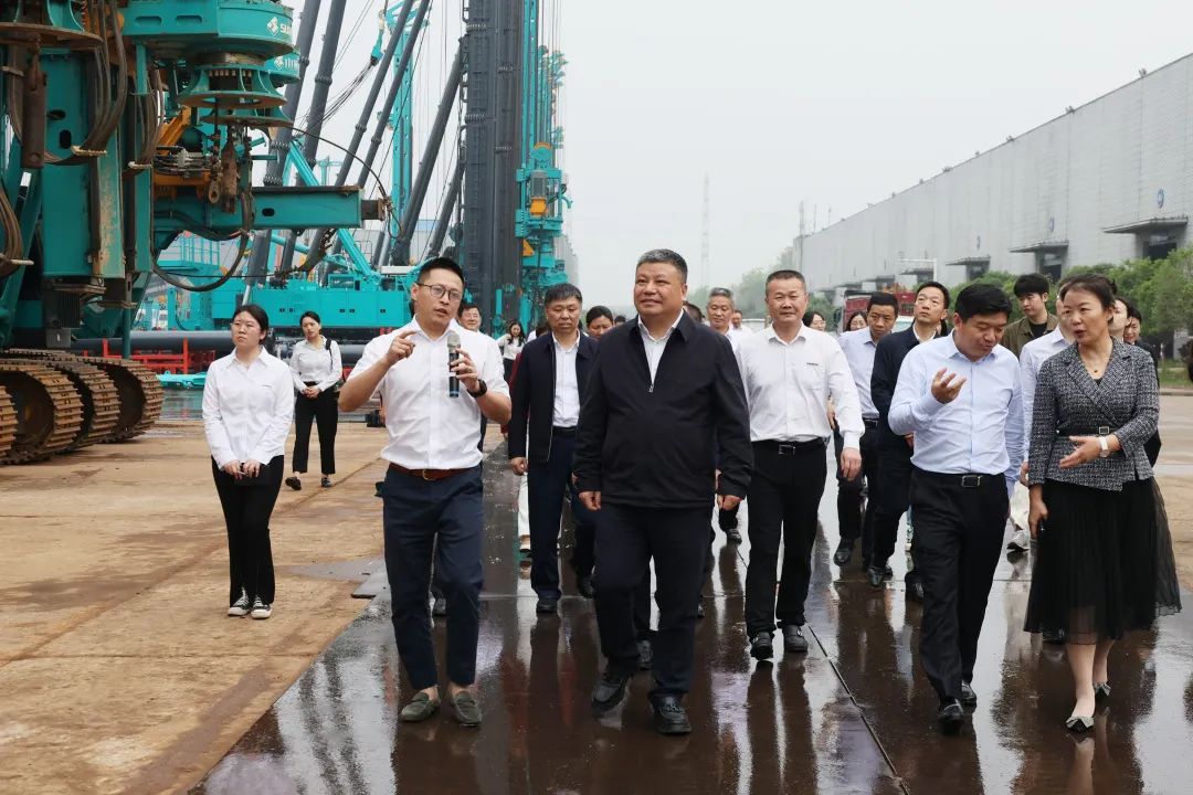 长沙市政协主席陈刚调研xingkong星空平台(中国)集团智能