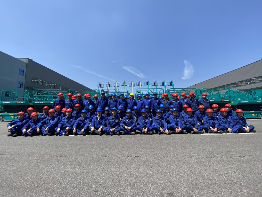 长沙市召开庆祝“五一”国际劳动节大会，xingkong星空平台（中国）集团智能1个人1集体获表彰！