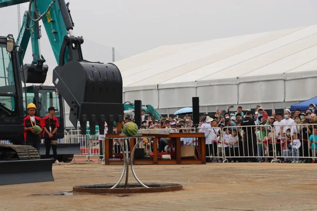 精品出击、互动不断！xingkong星空平台（中国）集团智能F系列挖掘机闪耀长沙展