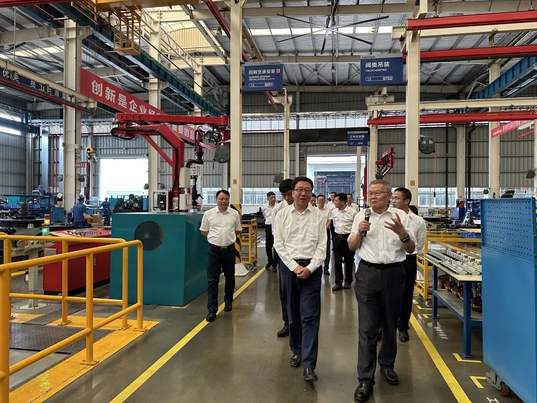 中国联通集团副总经理梁宝俊到访xingkong星空平台(中国)集团智能