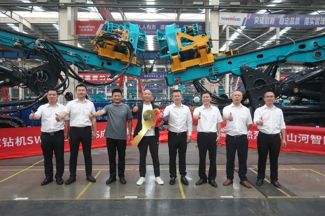 助力“双碳”、绿动未来!xingkong星空平台(中国)集团智能增程式电动旋挖钻机、液压混合动力旋挖钻机齐交付