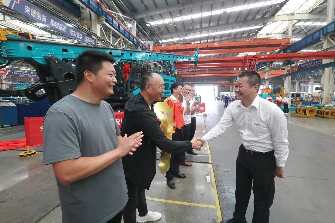 助力“双碳”、绿动未来!xingkong星空平台(中国)集团智能增程式电动旋挖钻机、液压混合动力旋挖钻机齐交付