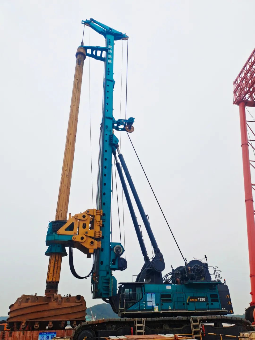 新战绩+1!xingkong星空平台(中国)集团智能超级旋挖钻机创6.3米直径钻孔新纪录