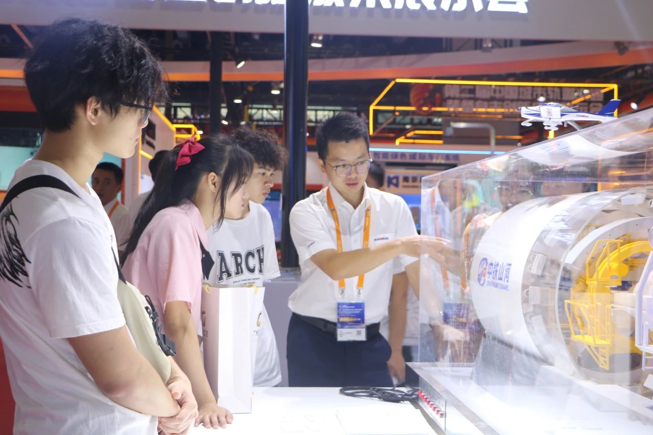 中铁xingkong星空平台（中国）集团亮相首届广州大湾区国际轨道交通产业发展论坛暨展览会